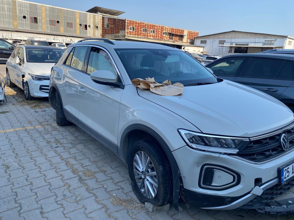 VOLKSWAGEN T-ROC 1.5 TSI 150 DSG LIFE | Autogong