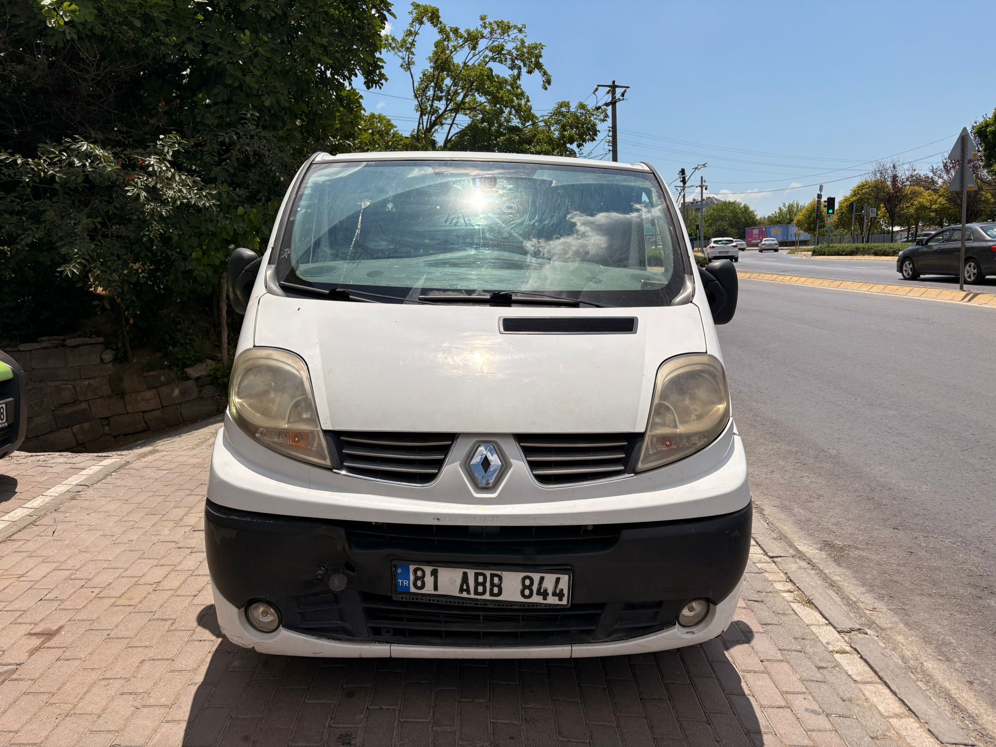 RENAULT TRAFIC VAN GRAND CONFORT (6) 2.0 DCI | Autogong