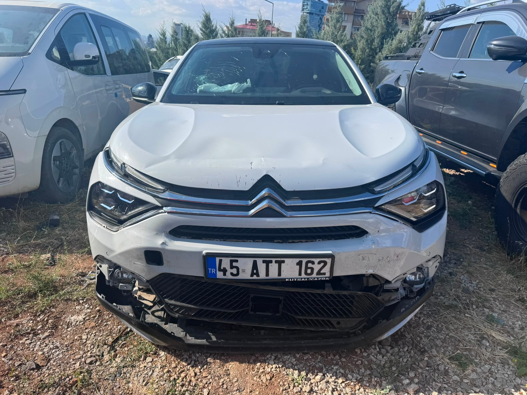 CITROEN C4 X SHINE 1.2 PURETECH 130 EAT8 | Autogong