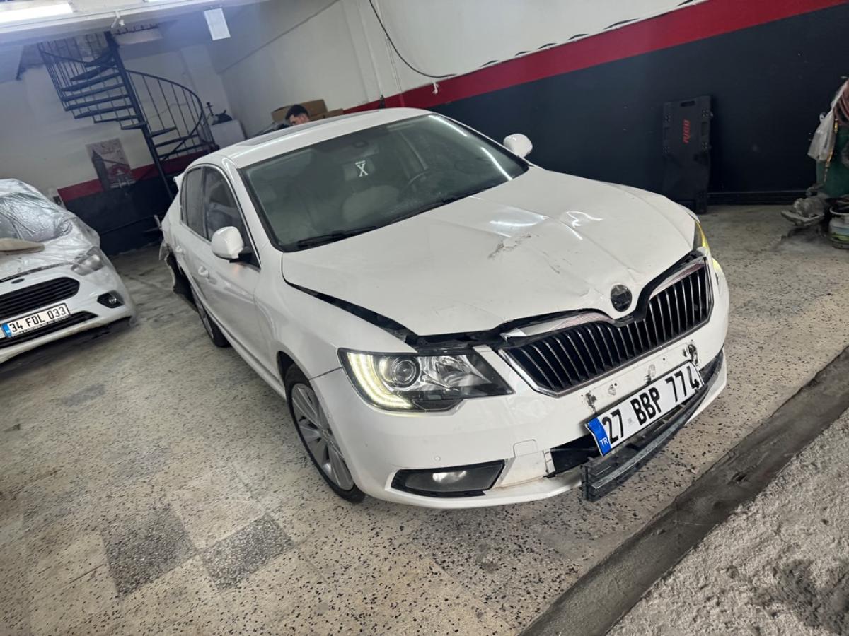 SKODA SUPERB 1.6 TDI CR 120 DSG PRESTIGE | Autogong
