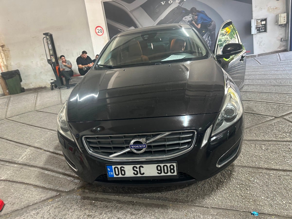 VOLVO S60 1.6 DRIVE ADVANCE POWERSHIFT | Autogong