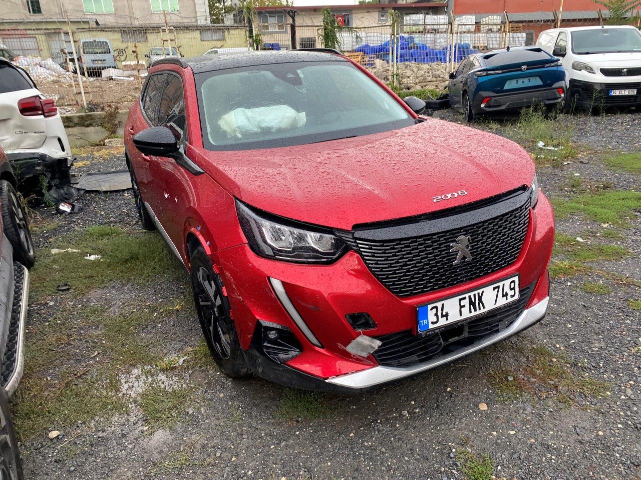 PEUGEOT 2008 ALLURE 1.2 PURETECH 130 EAT8 | Autogong