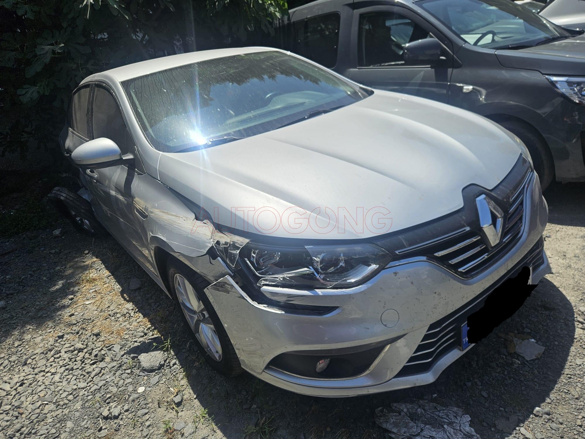 RENAULT MEGANE SEDAN 1.5 BLUEDCI | Autogong